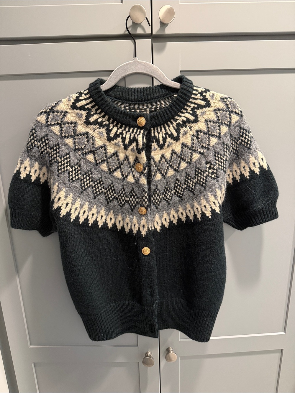 Short-Sleeve Fair Isle Knit Sweater Cardigan - Black and Cream